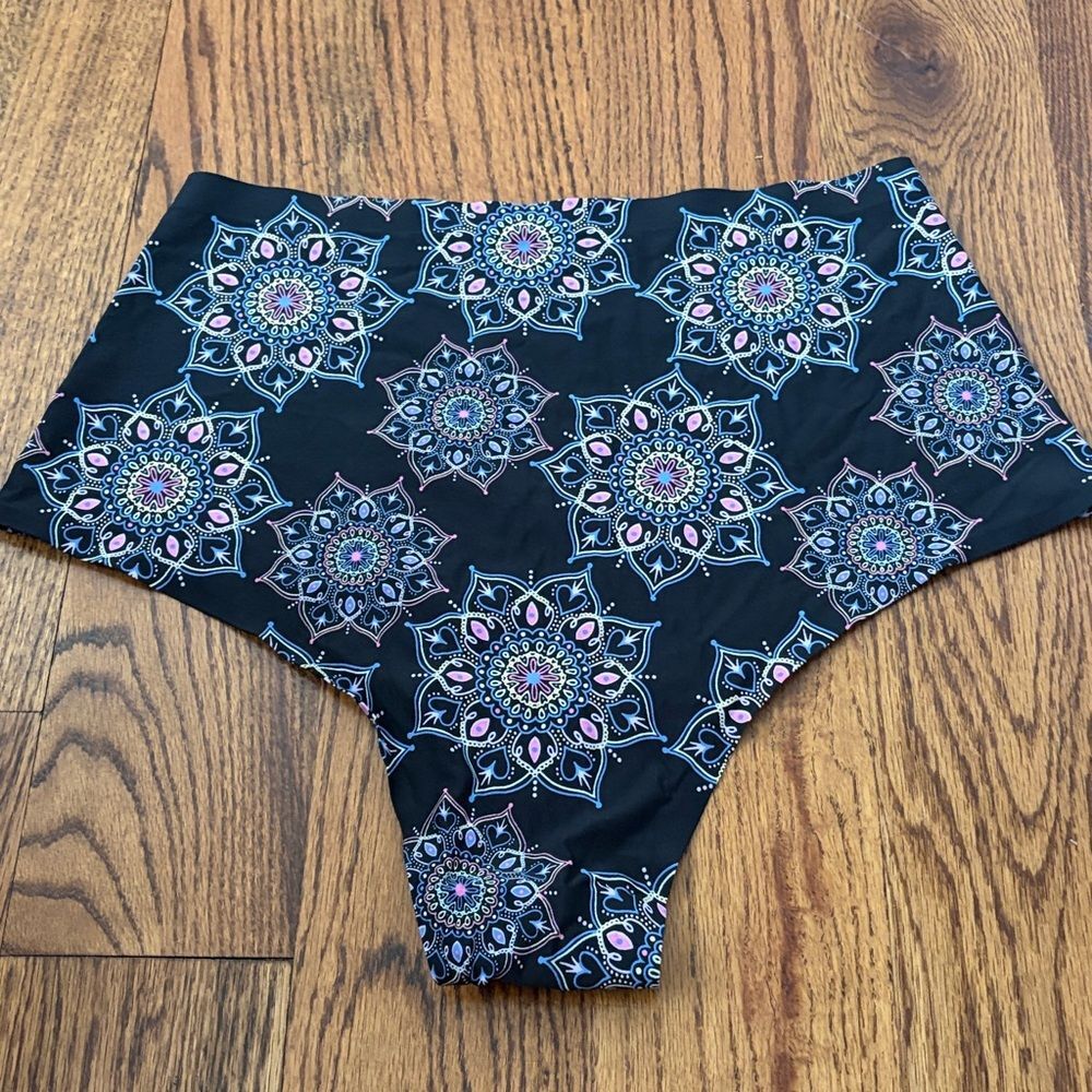 Cheek Boss Women's Size XL High-Waisted Panties - Picture 2 of 3
